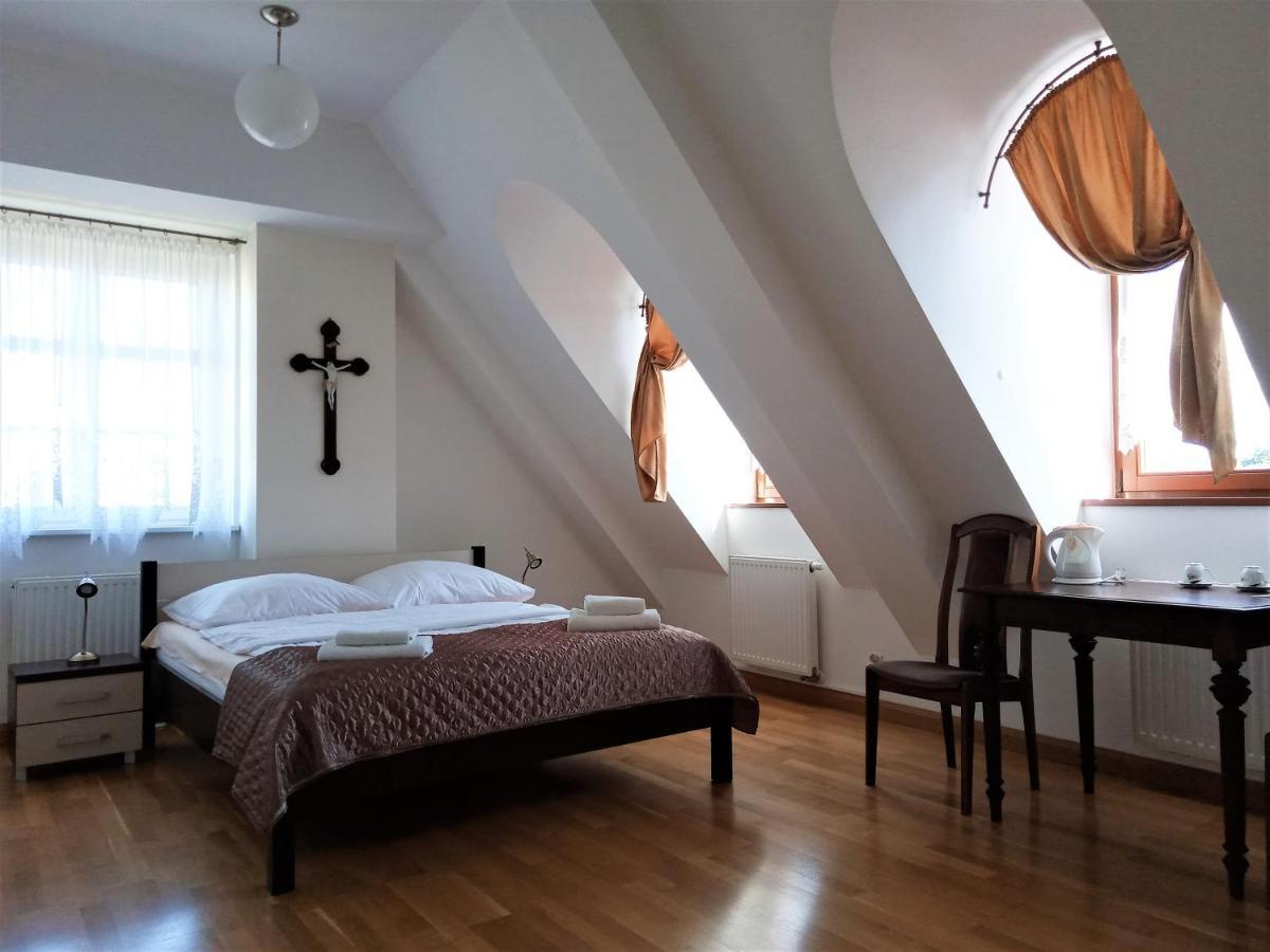 Bed and Breakfast Dom Notre Dame Вроцлав Экстерьер фото