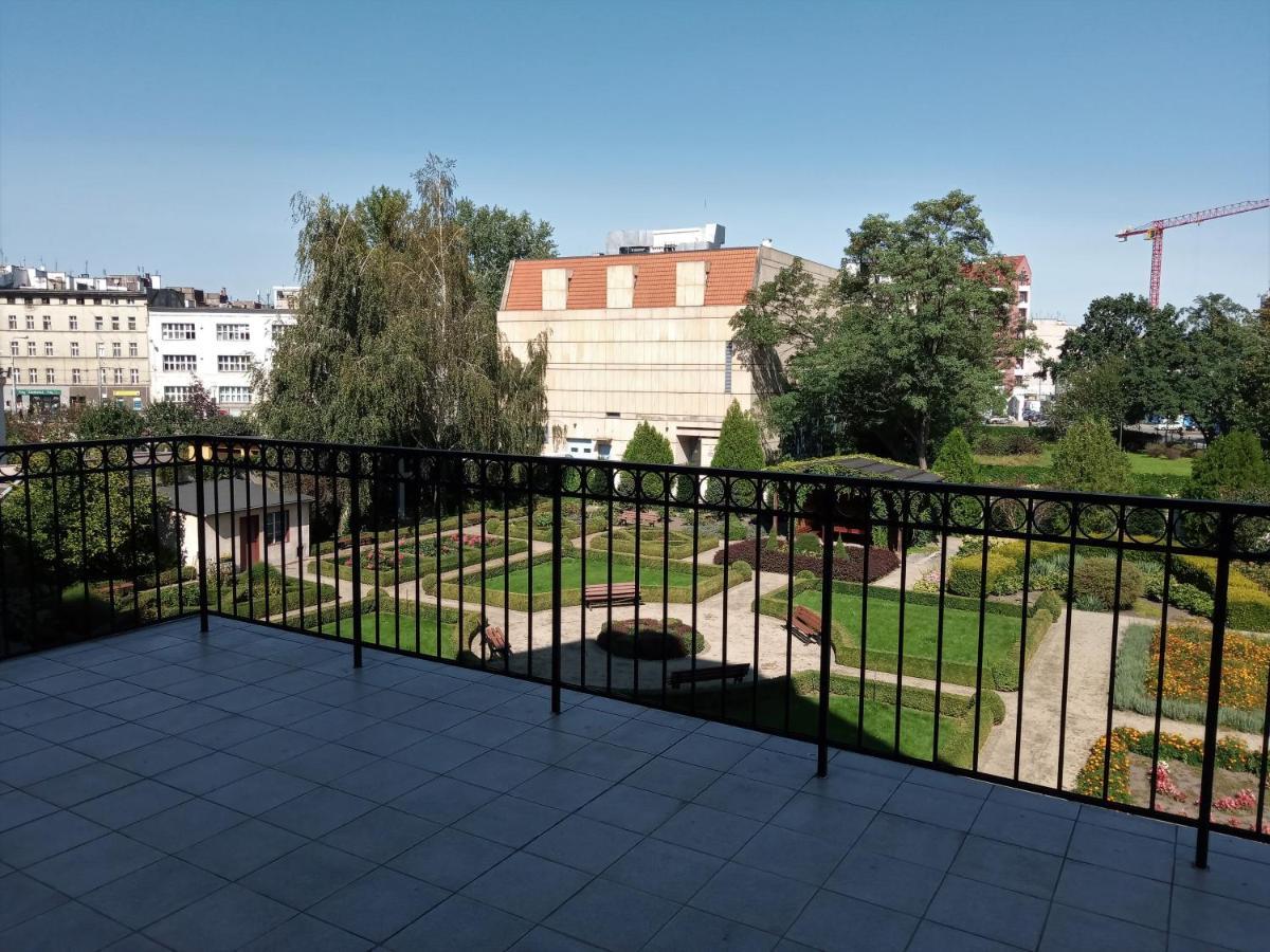 Bed and Breakfast Dom Notre Dame Вроцлав Экстерьер фото